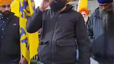 “Indian scum we do not welcome you on land of Vancouver” 🇨🇦