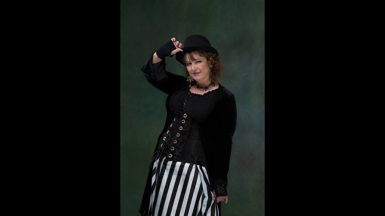 Episode 652: Spooky Tales with Julie Barnson