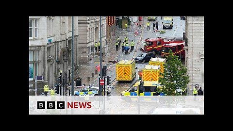 Four children among injured in Liverpool FC parade incident | BBC News