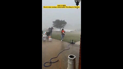 Chicago is getting slammed with rain todayl areas and it’s not letting up. Stay safe out there. 🌧️🚧