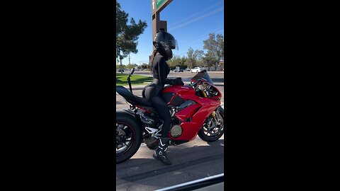 5ft problems 🫠🖤💔