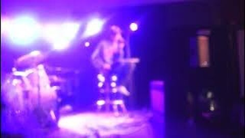 drinking stale malt liquor outta trash can *ag standup @ the east room