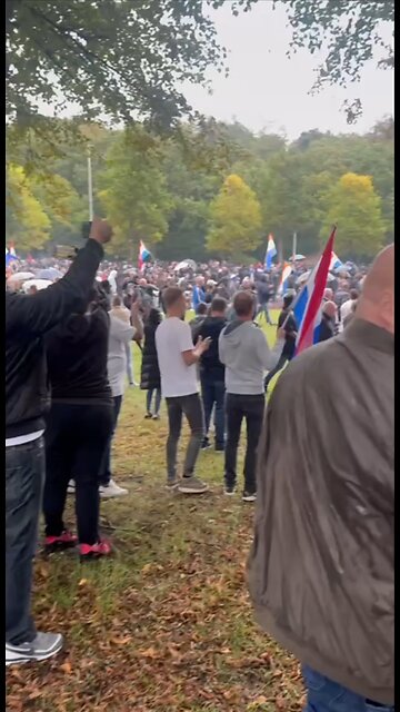 🇳🇱The situation at the anti-immigration protest that took place on Saturday in The
