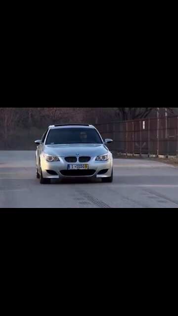 BMW E60 m5 V10