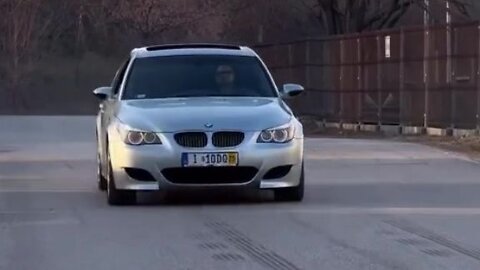 BMW E60 m5 V10