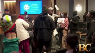 4 arrested after ICE protesters disrupt Portland City Council meeting