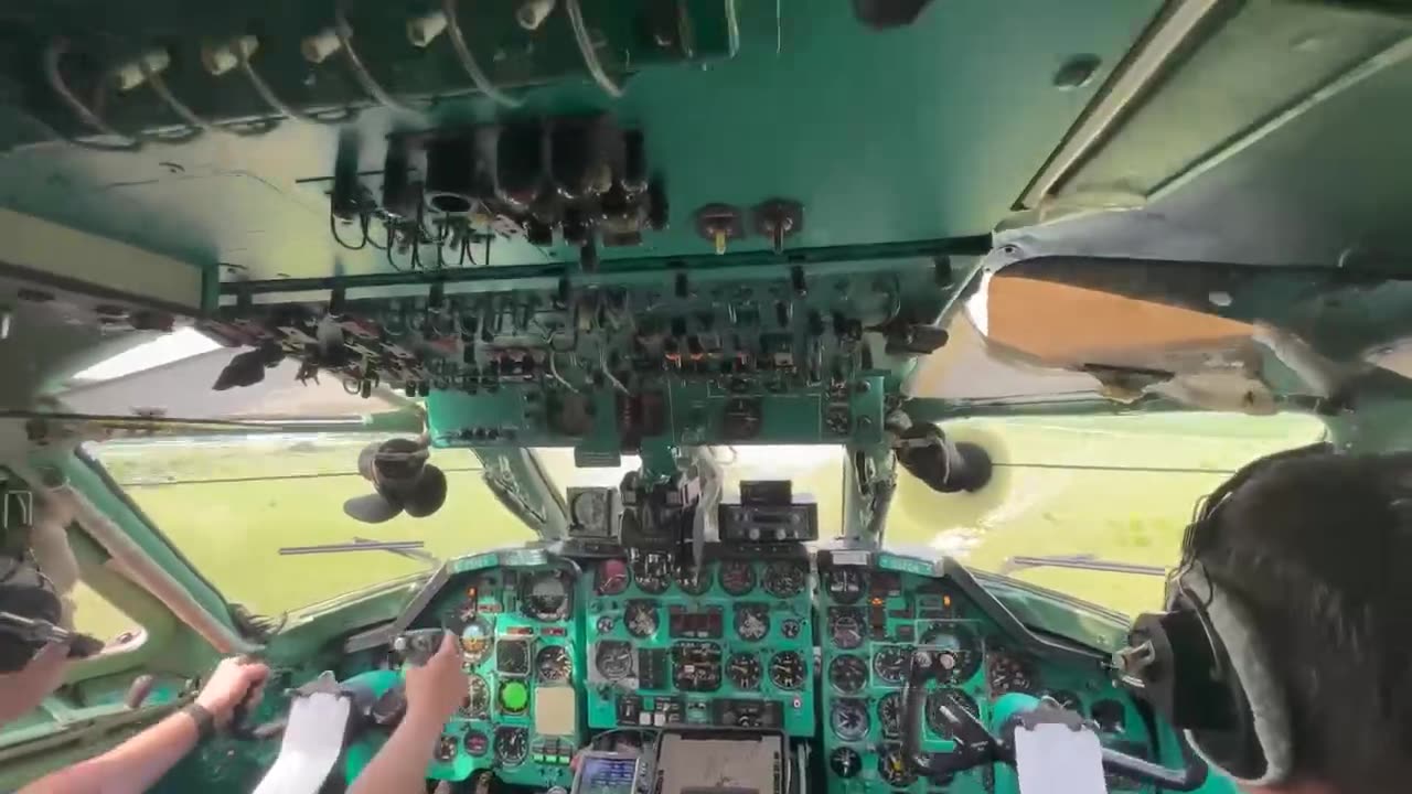 Landing of the Tu-134A at Novosibirsk Airport (Tolmachevo), view from the pilots' cockpit
