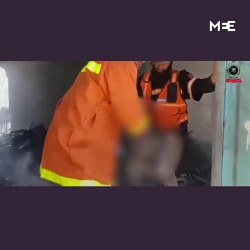 Gaza civil defence crews retrieve bodies ...