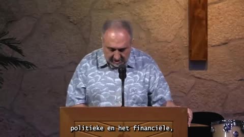 Manipulating Right & Left to Divide & Distract Us (Dutch/NL Subs)