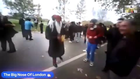 Come and walk with us around London Speakers Corner!🤪