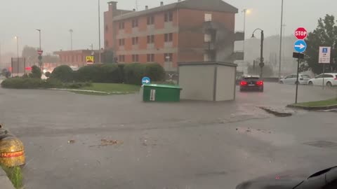 😂📦 Prefabricated Box Fail Will Make You Laugh! | FunFM