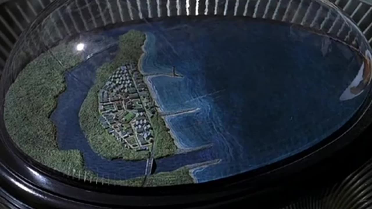 Interesting things hidden in Truman Show.