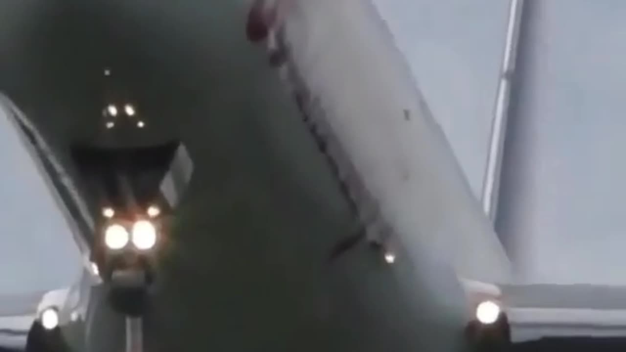 Emergency Plane Turbine That Saves Lives!