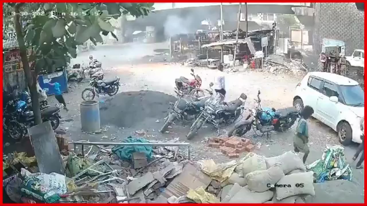 Oil Tanker Falls Off Bridge in Palghar’s Manor; Driver Killed, CCTV Footage Surfaces
