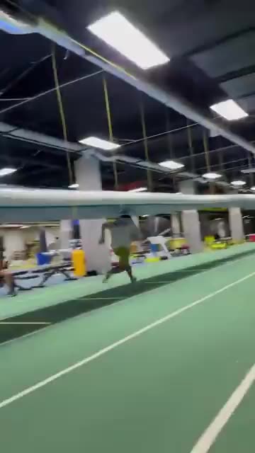 Machine for the practicing perfect posture when starting a race