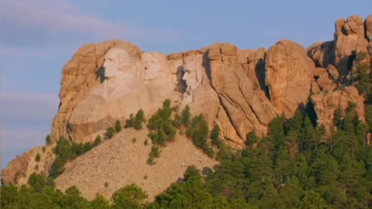 MOUNT RUSHMORE