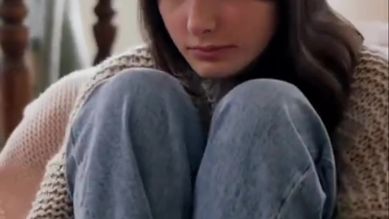 How Clutter Quietly Overwhelms Your Brain🌀