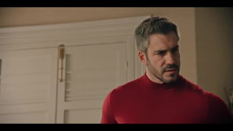 María desafía a Andrés y él… ¡llama a la policía para denunciarla!