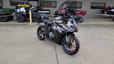 2023 CFMOTO 300 SS WALK-AROUND