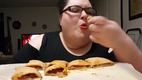 FB_2017_09_04_(4)_Mystery Monday|Pizza Pops! Mukbang