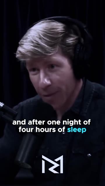 Dr. Matthew Walker explained to Rogan what just a one-hour difference in sleep can do.