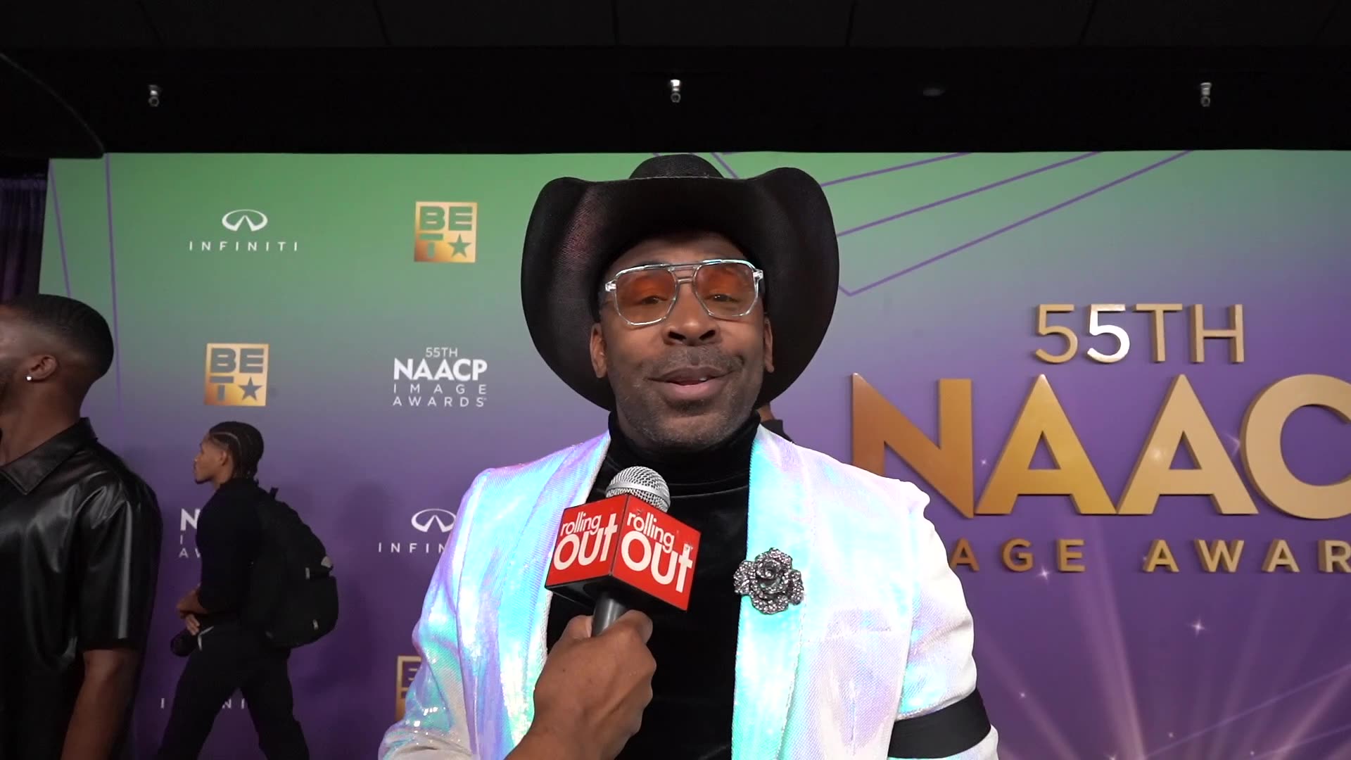 Major Scores the Number 1 Spot on Billboard - I Say a Prayer for You