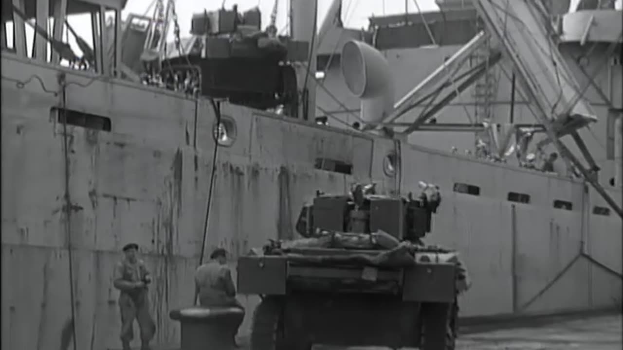 2ND ARMORED FRENCH ARMY, SOUTHHAM... - 2ND ARMORED FRENCH ARMY, SOUTHHAMPTON, ENGLAND - 111-adc-2095
