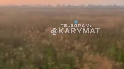 😳 Ukrainian soldier filmed the moment of the close approach of a Russian RBK-500