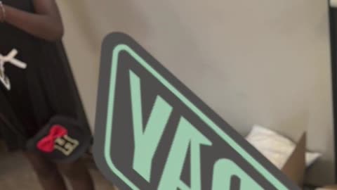 Jamal Roberts Shares Heartwarming Tuesday Moments with His Daughters and Gifts