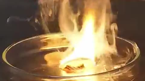 🤯✨ The Astonishing Power of White Phosphorus! | FeedMyCuriosity
