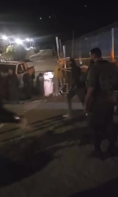 Documentation: Dozens of Druze who entered Syria at noon are returning to Israeli territory