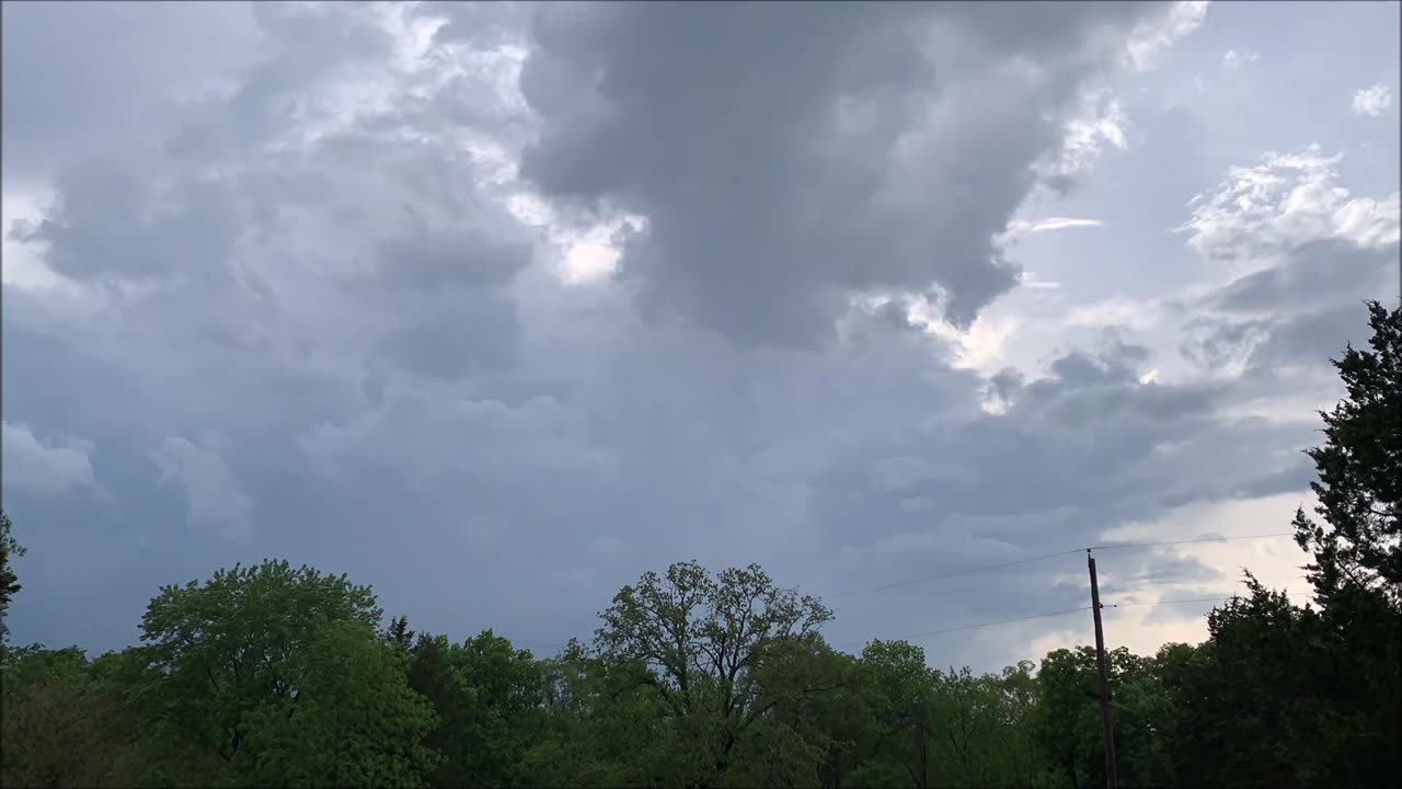 Clashing winds: when storm fronts meet for the first time