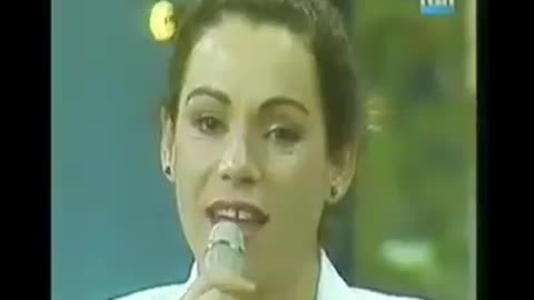 Keputa nje gjethe dafine