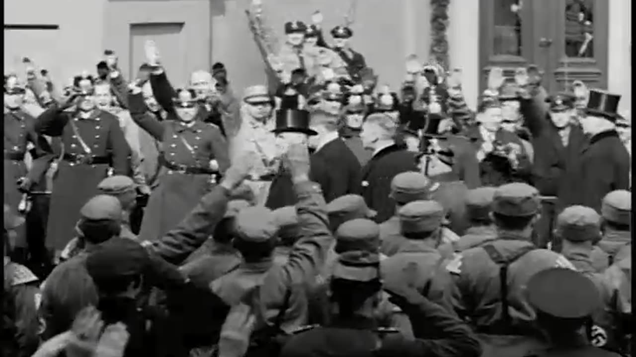 [UNIVERSAL NEWSREEL EXCERPTS] - [UNIVERSAL NEWSREEL EXCERPTS] - cbs-cbswwi-65