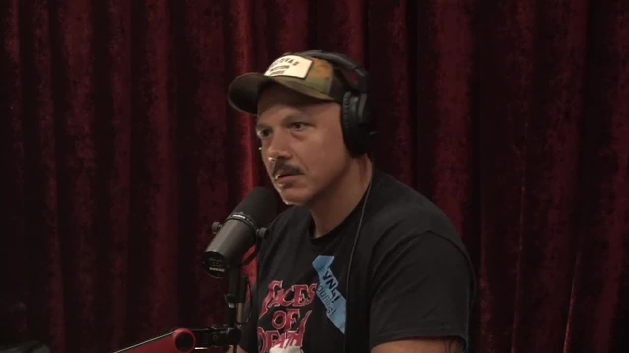 The Joe Rogan Experience | Luis J. Gomez & Big Jay Oakerson (2339)