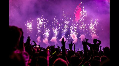 LIVE recording of me performing in Parthenay! France