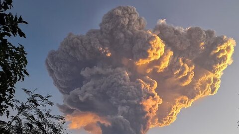 Lewotobi Volcano Erupts To 45,000ft - Mind Blowing Rain Totals - Canada Crushes Century-Old Records