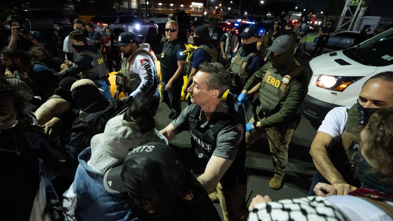 BREAKING: 4 Migrants Escape, Run Out After Democrats Stormed ICE Detention Facility