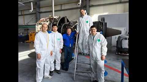 The first students of UrFU completed an internship at Ural Airlines