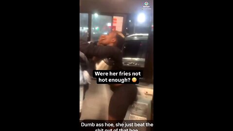 customer gets hit in the head with a coffee pot