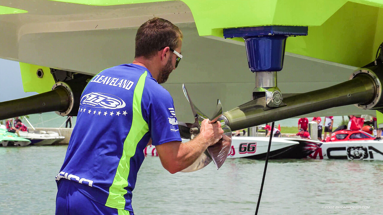 Race Boat Prop Change