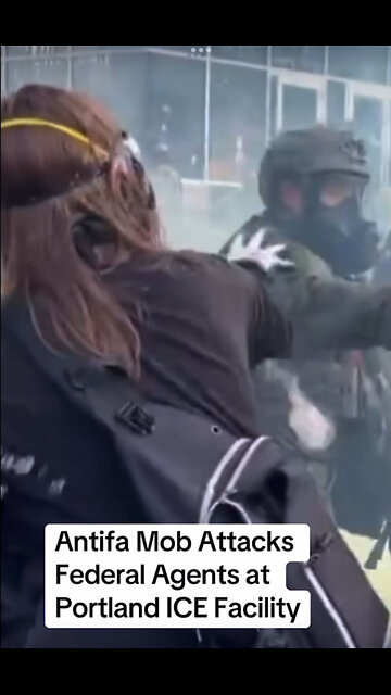 Antifa Mob Attacks Federal Agents at Portland ICE Facility & snatching people off the street