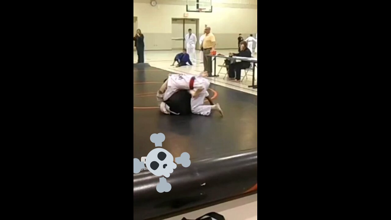 Got that armbar #bjj #jujitsu