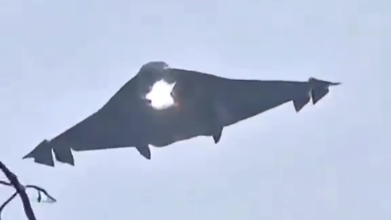 J-36 on video: Chinese war colossus seen from the front for the first time, uncensored