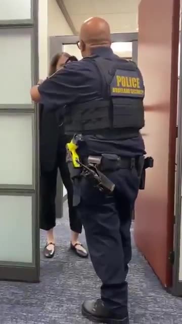 DHS handcuffs Dem Rep. Nadler's congressional staffer for allegedly harboring rioters