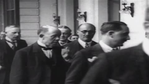 Watch Alex Jones Warn You About The New World Order Decades Ago in These Films