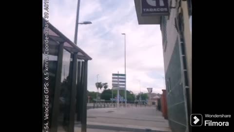 Urgente!!!,Unos niñatos insultan a una mujer y les tiro una botella