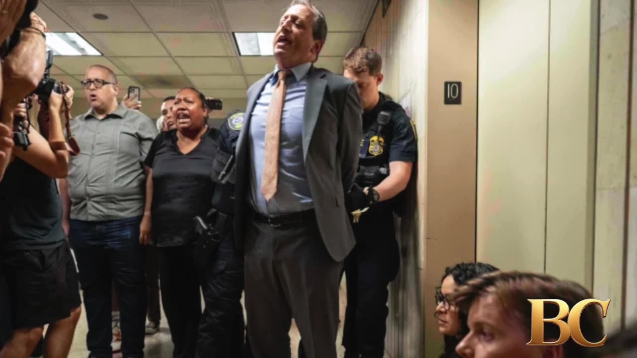 Several New York officials arrested in protest at Manhattan ICE office
