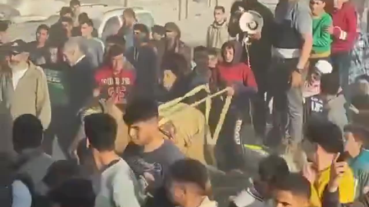 Thousands of Palestinians in Khan Yunis, Gaza demanding Hamas surrender