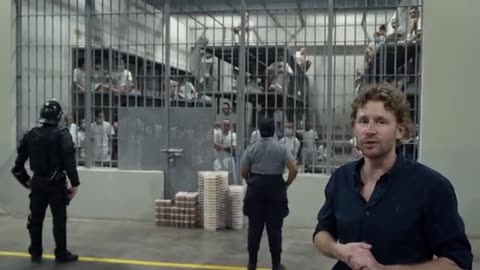 Ewout bezoekt Cecot grootste gevangenis
